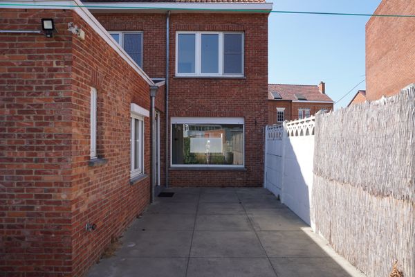 Huis te huur / Paal