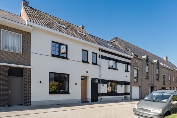 Huis
                                te koop
                                in Bree