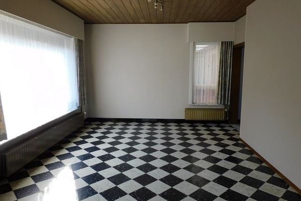 Huis verhuurd / Paal