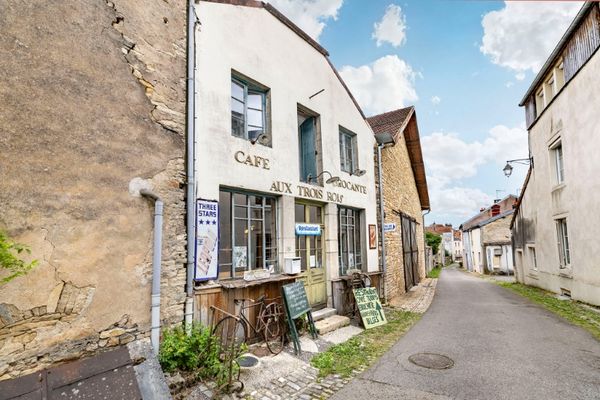 Commercieel te koop / Champlitte