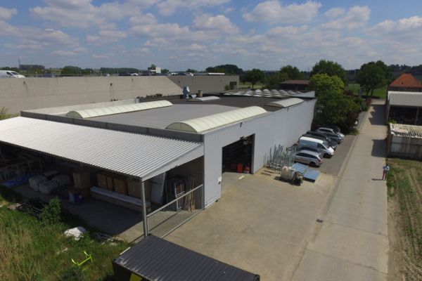 Bedrijfsgebouw
                                verhuurd in Oudenaarde