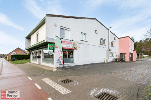 Commercieel te koop / Testelt