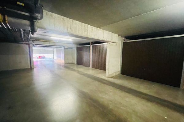 Garage te koop / Sint-Michiels