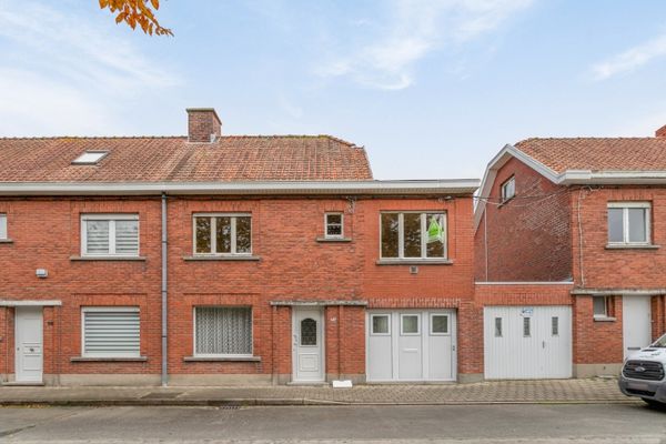 Huis
                                te koop
                                in Roeselare