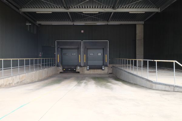 Bedrijfsgebouw
                            te huur in Sint-Truiden