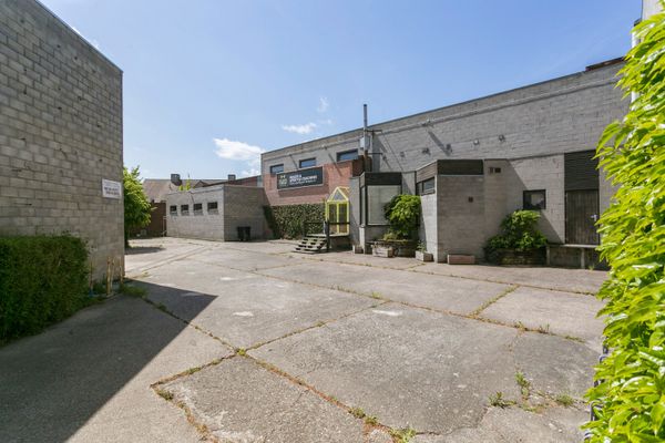 Bedrijfsgebouw
                            verkocht in Sint-Andries