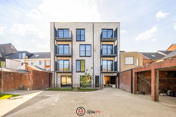 Estate main image