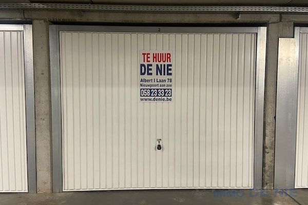 Garage
                                verhuurd in Nieuwpoort