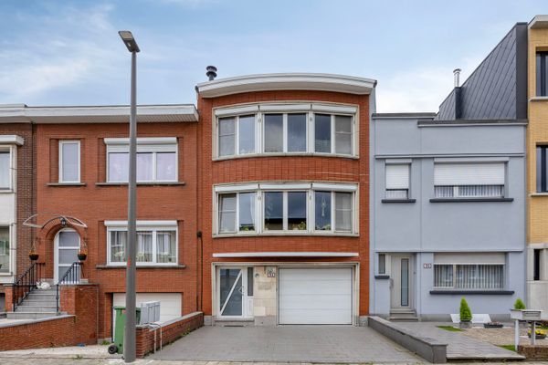 Estate main image