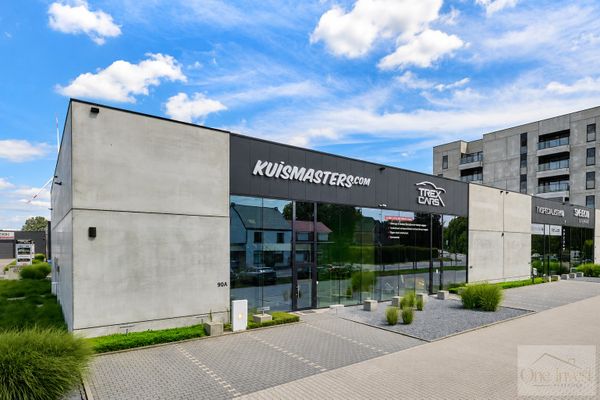 Bedrijfsgebouw
                            te koop in Pelt
