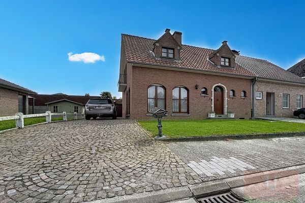Huis
                                te koop
                                in Herzele