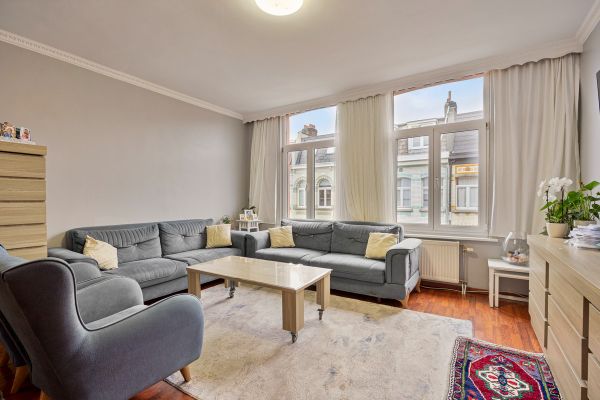 Estate main image