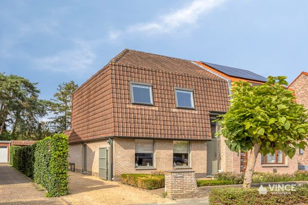 Huis
                                te koop
                                in Brasschaat