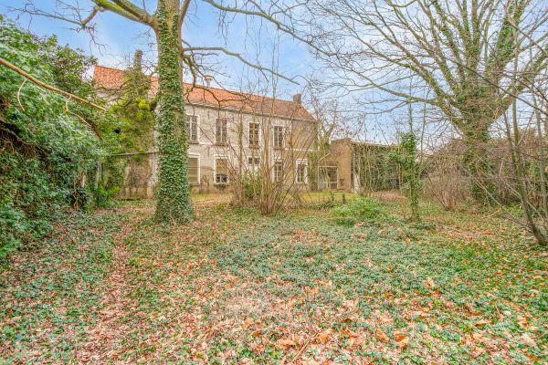 Herenhuis
                                verkocht in Kluisbergen