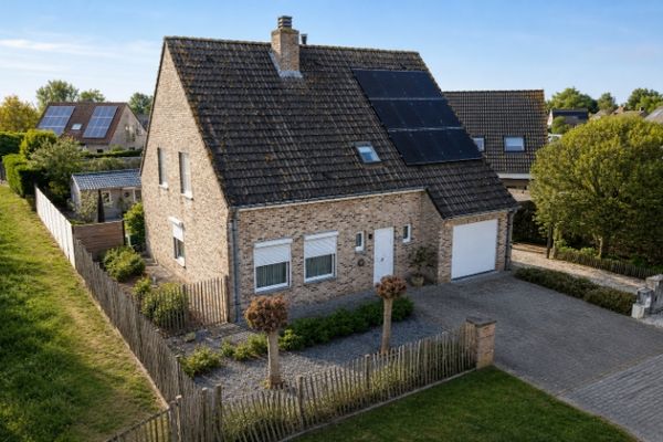 Villa te koop in Sijsele
