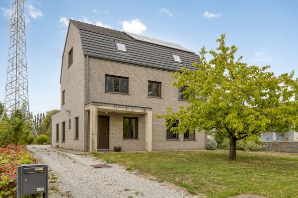 Huis
                                te koop
                                in Koersel