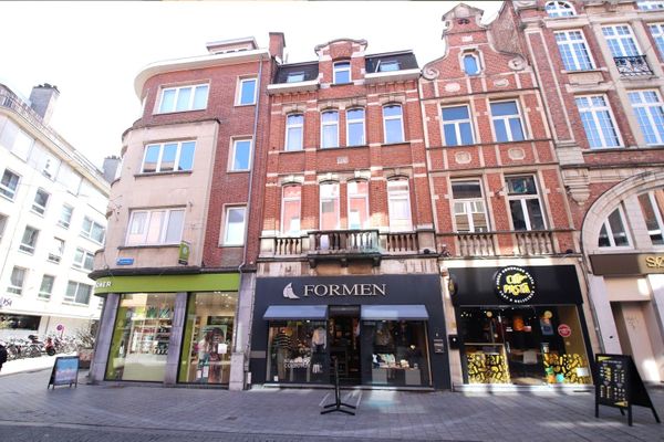 Handelspand met woonst te koop in Leuven