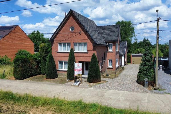 Huis
                                te koop
                                in Bilzen