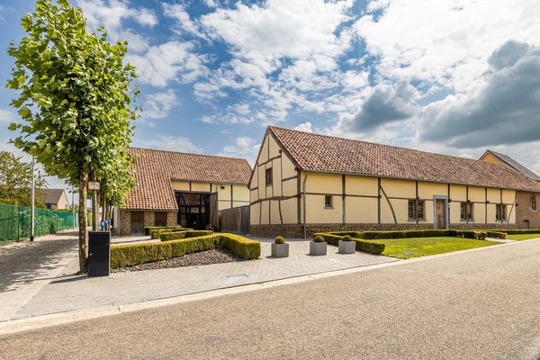 Estate main image