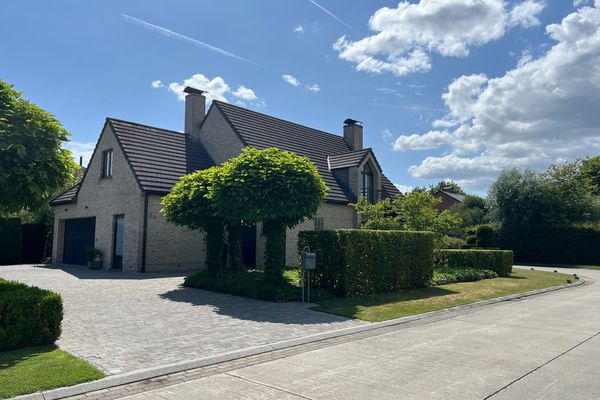 Huis
                                te koop
                                in Sint-Denijs-Westrem
