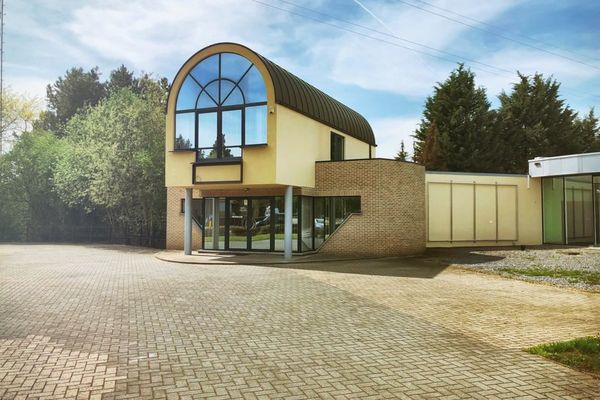 Commercieel verhuurd / Paal