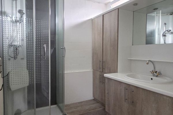 Huis te huur / Stokrooie