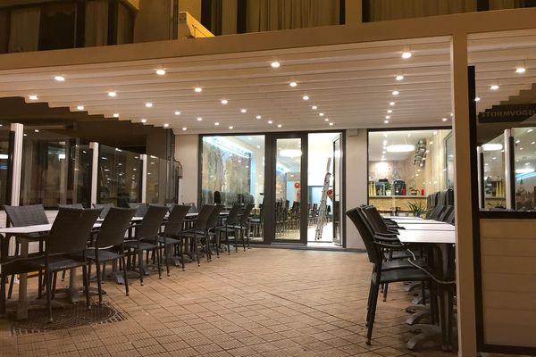 Commercial groundfloor
                            for sale in Oostende