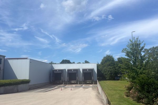 Industrieel te koop / Maasmechelen