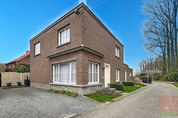 Huis
                                te koop
                                in Vlierzele