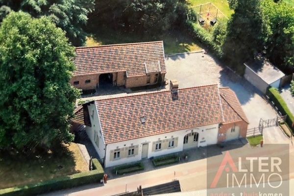 Handelspand met woonst
                            te huur in Beverlo