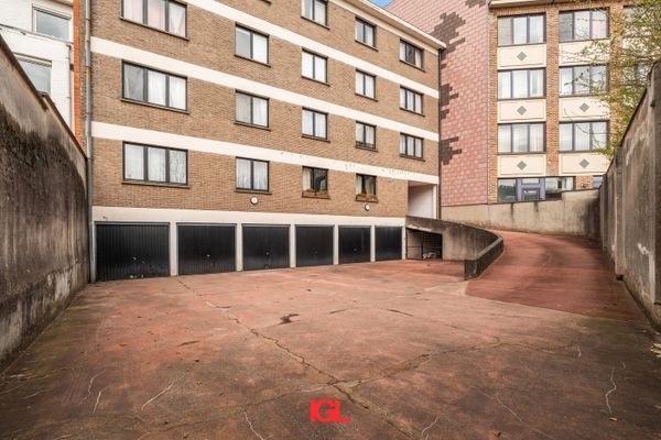 Estate main image