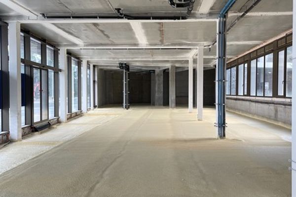 Commercieel te koop / Beringen