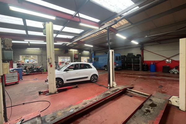 Industrieel te koop / Tessenderlo