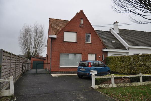 Halfopen woning in Deerlijk