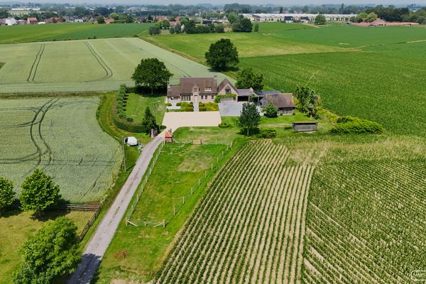 Villa
                            te koop in Ingooigem