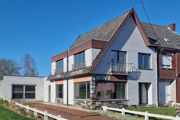 Estate main image