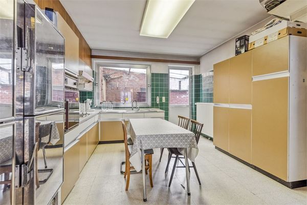 Commercial a vendre / Tongres