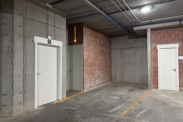 Parking te koop in Sint-Andries