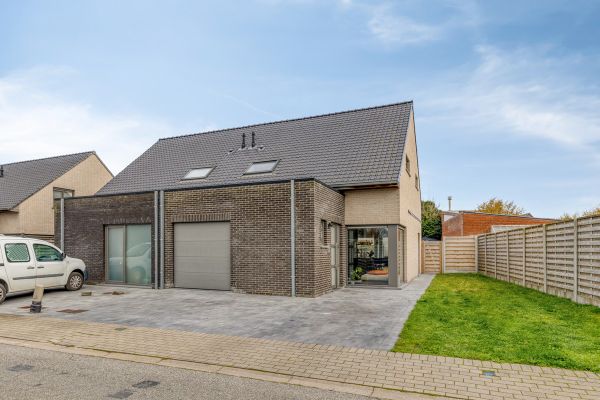 Huis
                                te koop
                                in Ichtegem