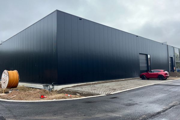 Industrieel te koop / Hasselt