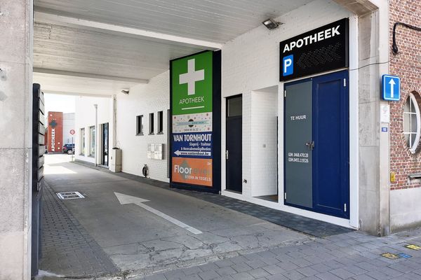 Commercieel te koop in Eeklo