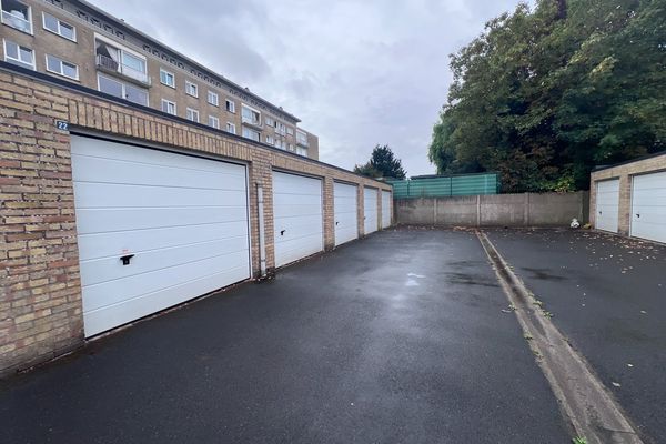 Garage
                                te koop
                                in Roeselare