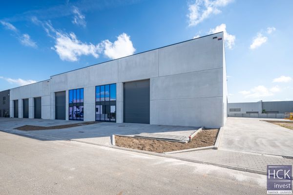 Bedrijfsgebouw
                                te huur in Kruishoutem