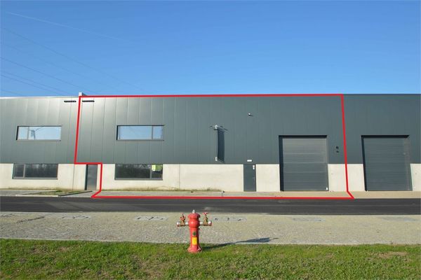 Commercieel
                                te koop
                                in Evergem