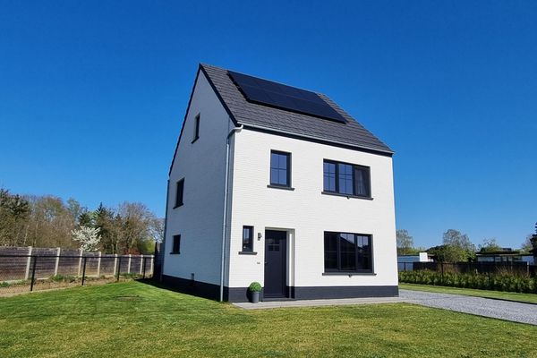 Estate main image