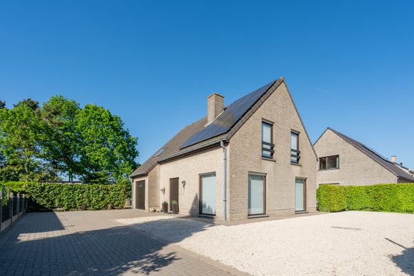 Huis
                                te koop
                                in Evergem