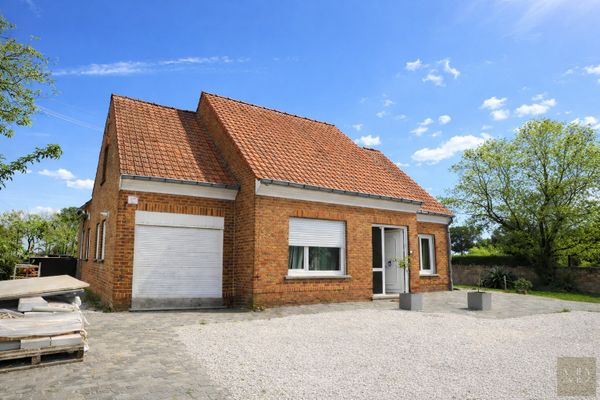 Huis
                                te koop
                                in Heestert