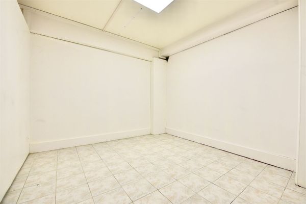 Commercieel te koop / Eeklo