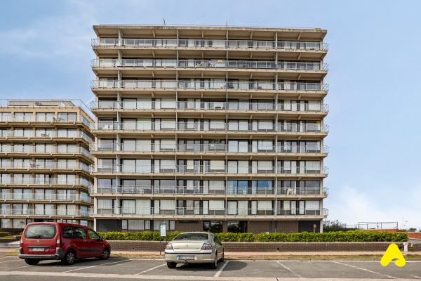 Garage a vendre / La Panne