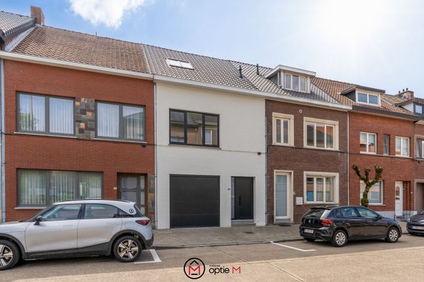 Estate main image